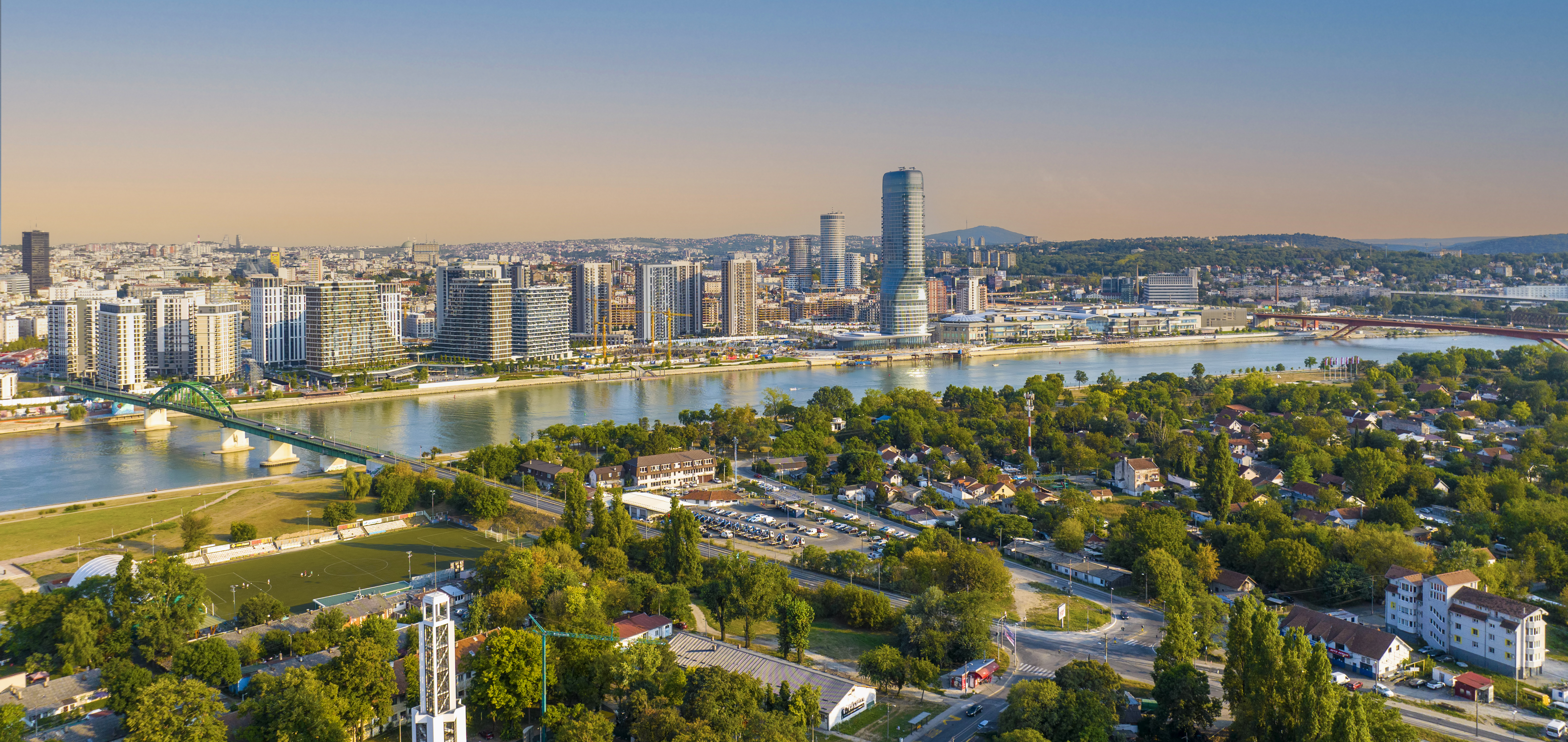 panoramic-night-view-of-belgrade-waterfront-sava-2024-01-02-22-12-22-utc_(2) panoramic-night-view-of-belgrade-waterfront-sava-2024-01-02-22-12-22-utc_(2)